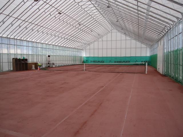 スポーツ施設（テニスコート）